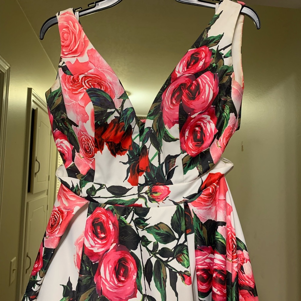 Prom Dress - Picture 2 of 5